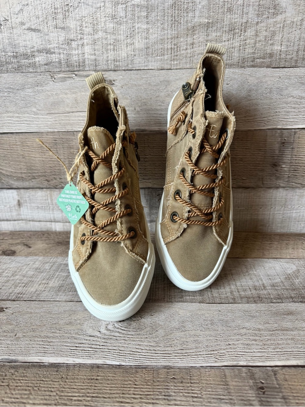 NWT Blowfish Malibu Mariner 4Earth Camel High Top Canvas Sneakers Women's Size 6